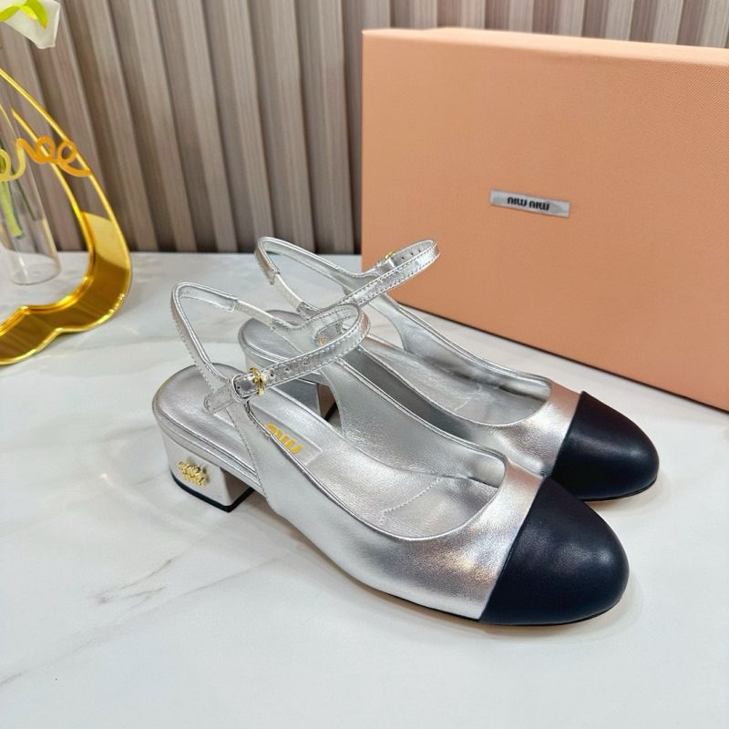Miu Miu leather Pumps