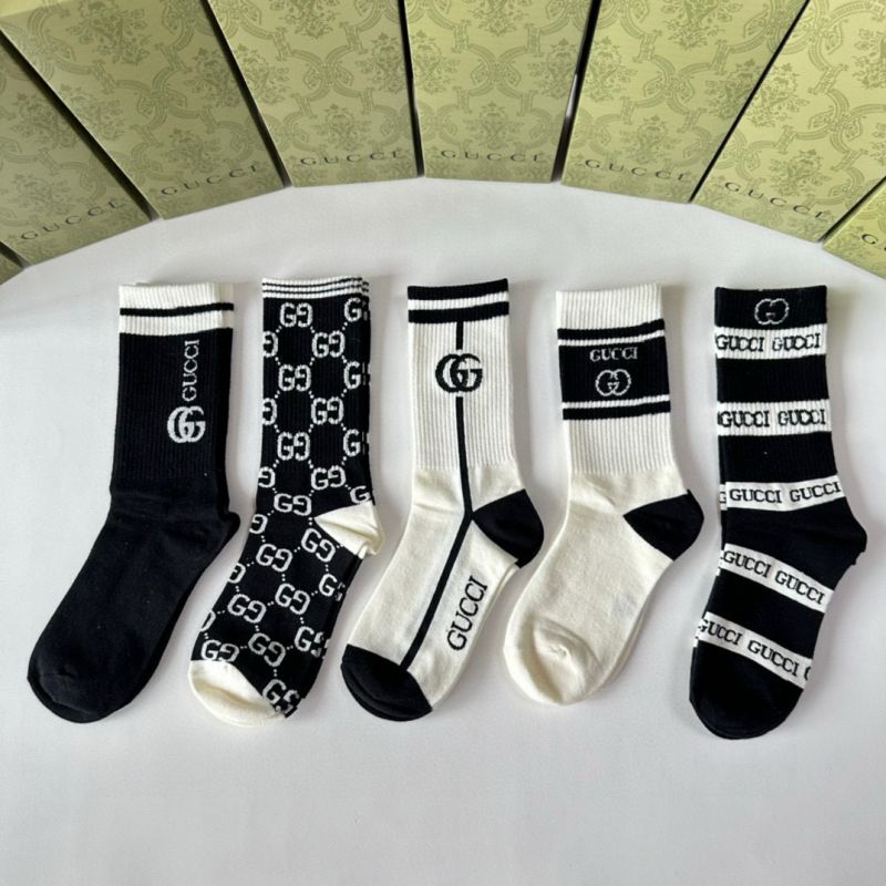 Gucci socks ( 5 pairs)